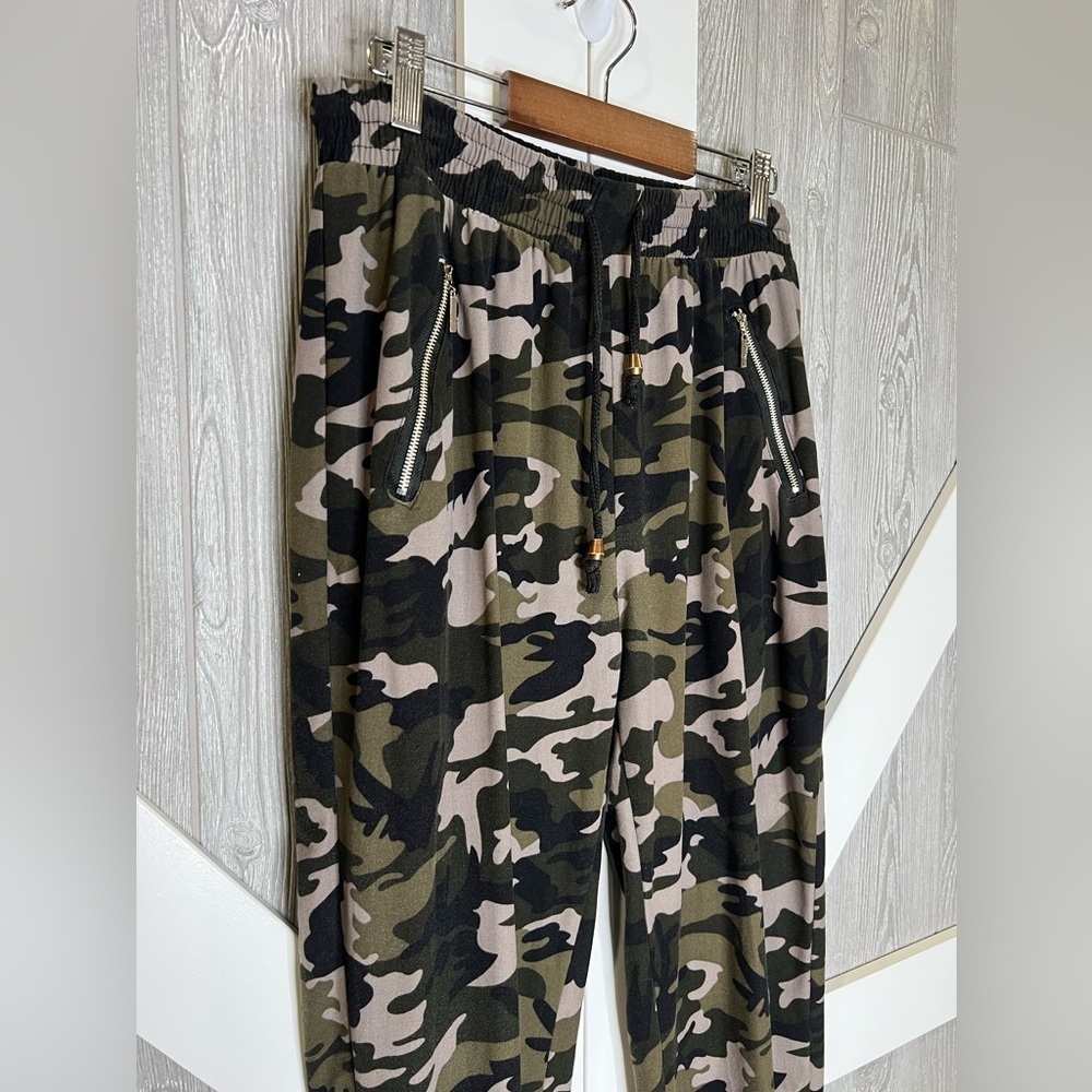 D22.05 Indero Camouflage Jogger Pants L/XL - Picture 6 of 9